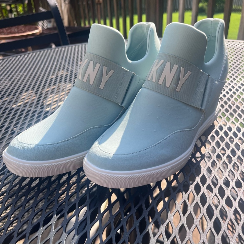 DKNY Women's Cosmos Slip-On Logo Wedge Sneakers Size 12 W